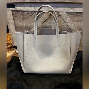 Ampersand as Apostrophe half tote beige smooth leather
